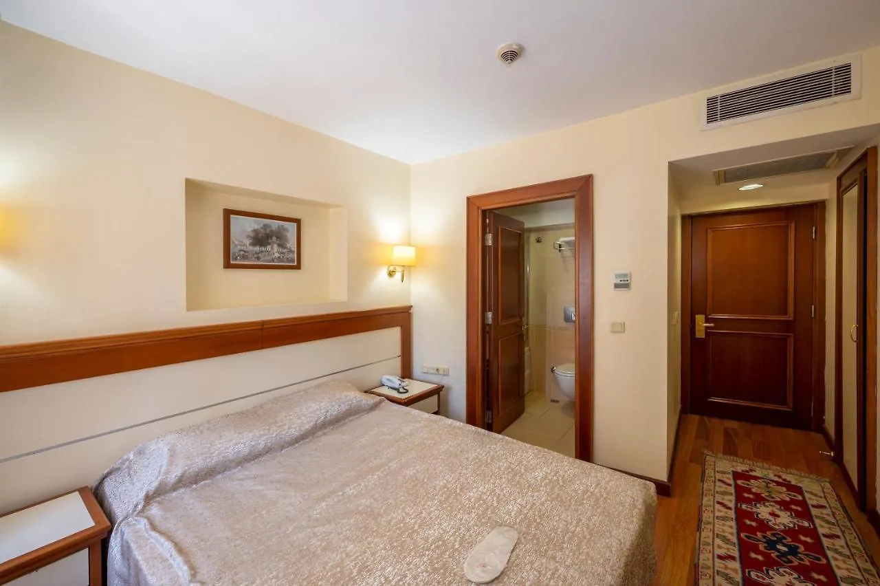 Hotel Erdal Κωνσταντινούπολη 3*,